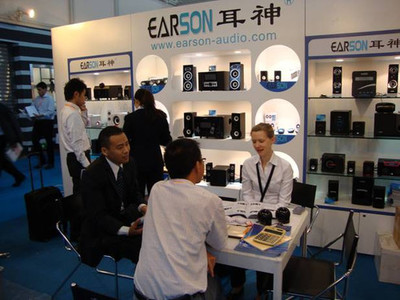 耳神多款音箱閃耀登場(chǎng)，引領(lǐng)音頻新潮流——記香港秋季電子產(chǎn)品展覽會(huì)
